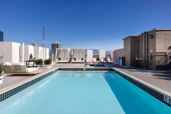 Huge Downtown La Loft With Rooftop Pool & Jacuzzi Los Angeles Exterior photo